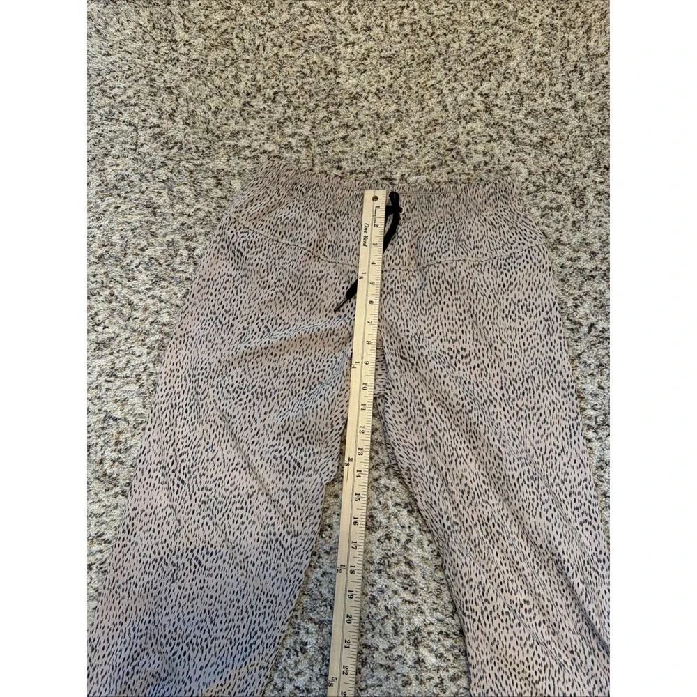 Lululemon  New‎ Capri Pants Size 4 Beige Black Drawstring Waist/legs Lightweight